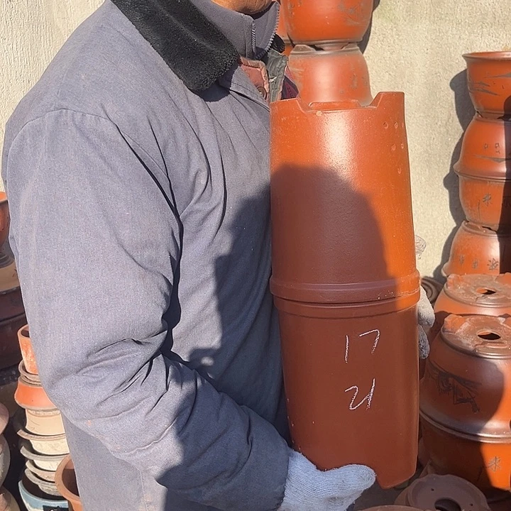 紫砂紫砂花盆和一