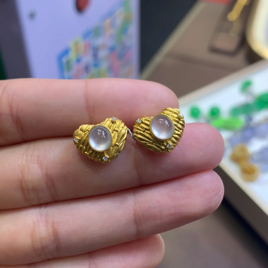 翡翠18K金镶嵌颈饰翡翠