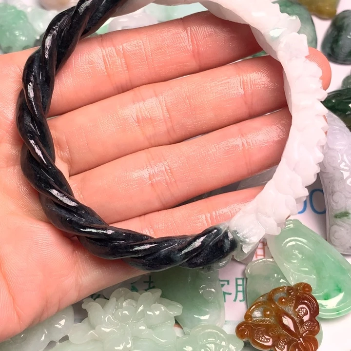 小***敏未镶嵌定制翡翠翡翠