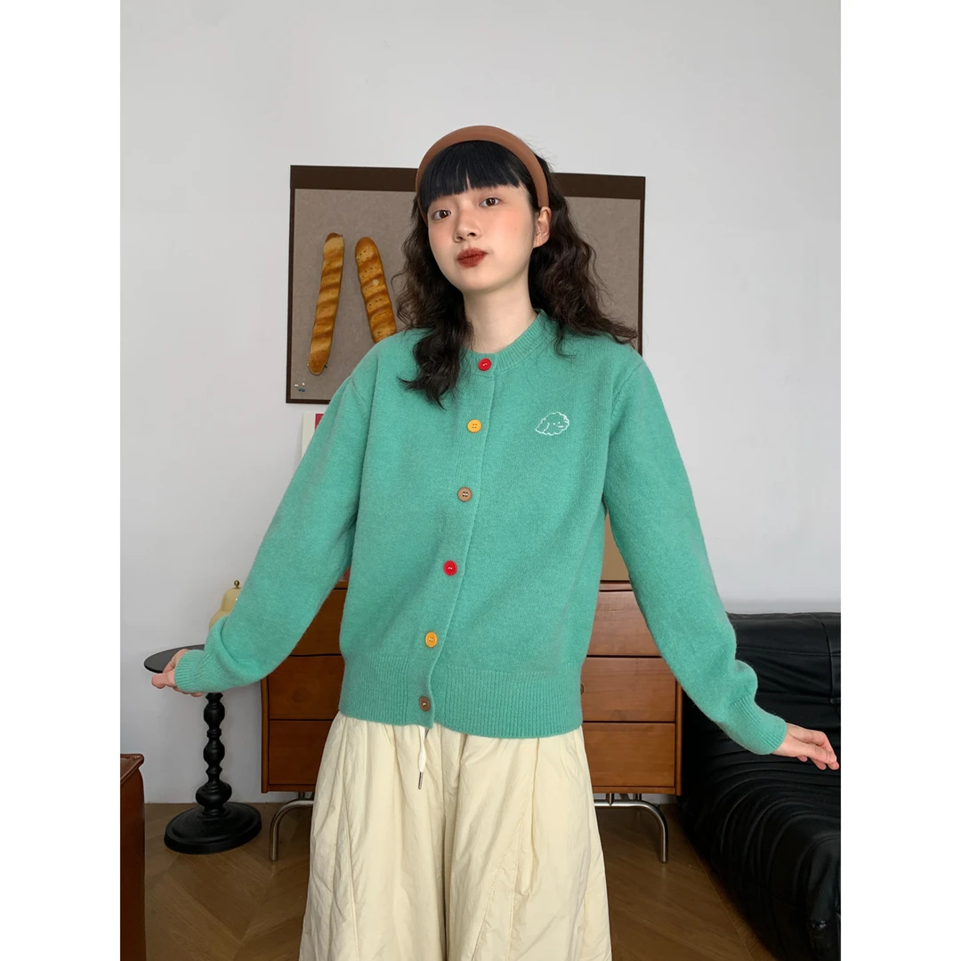 复古小狗刺绣彩扣针织开衫女2025秋冬新款宽松百搭显瘦毛衣外套潮