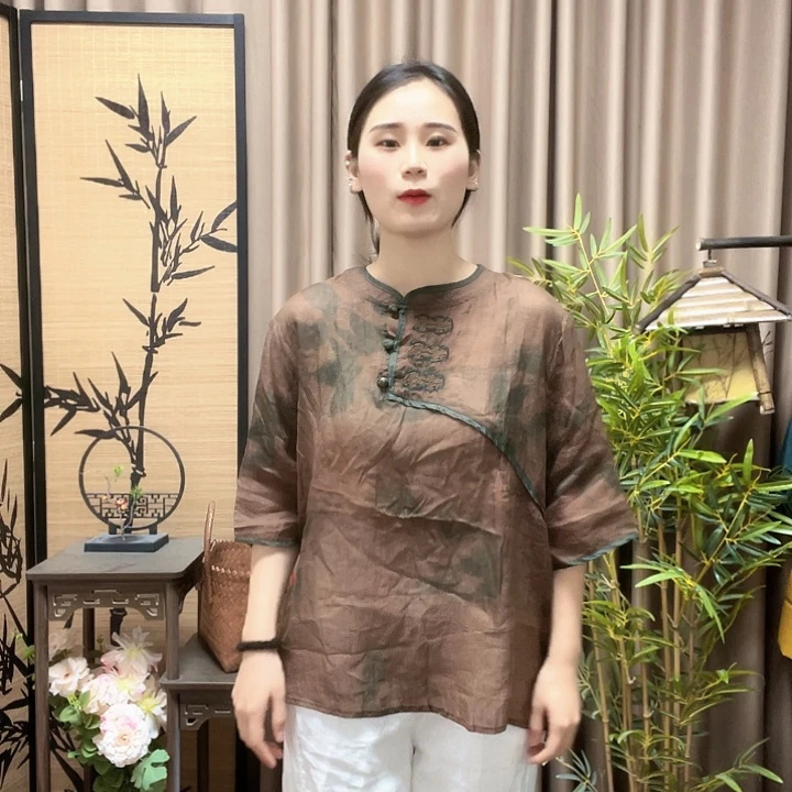 咖色苎麻三片刺绣