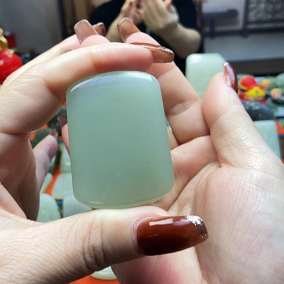 颈饰未镶嵌和田玉小*人