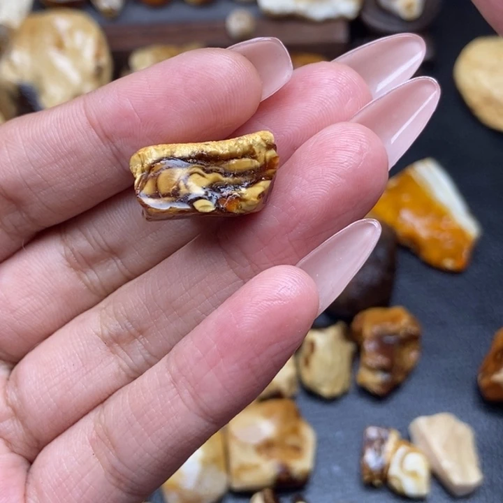 定制琥珀未镶嵌定制琥珀