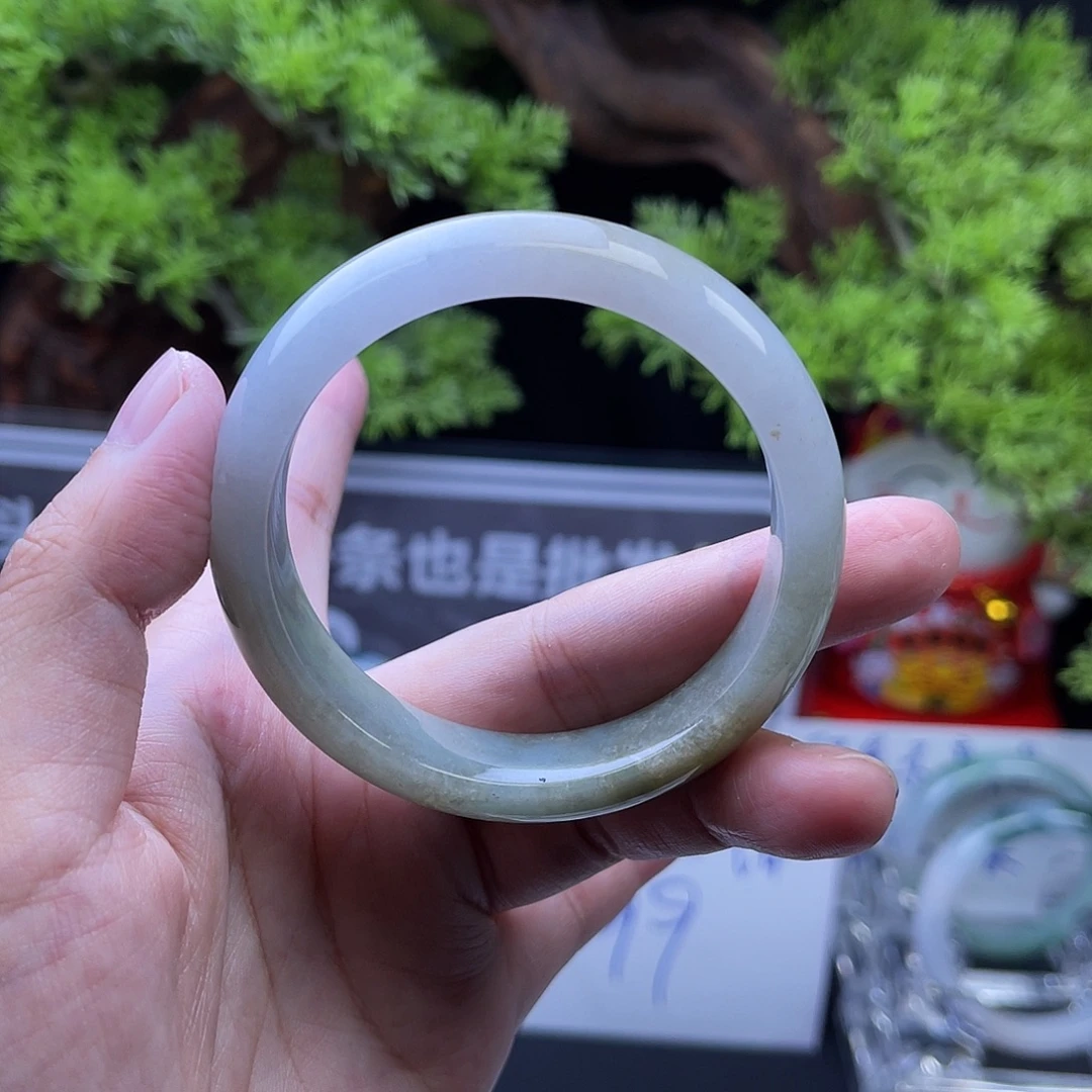 翡翠未镶嵌手镯翡翠