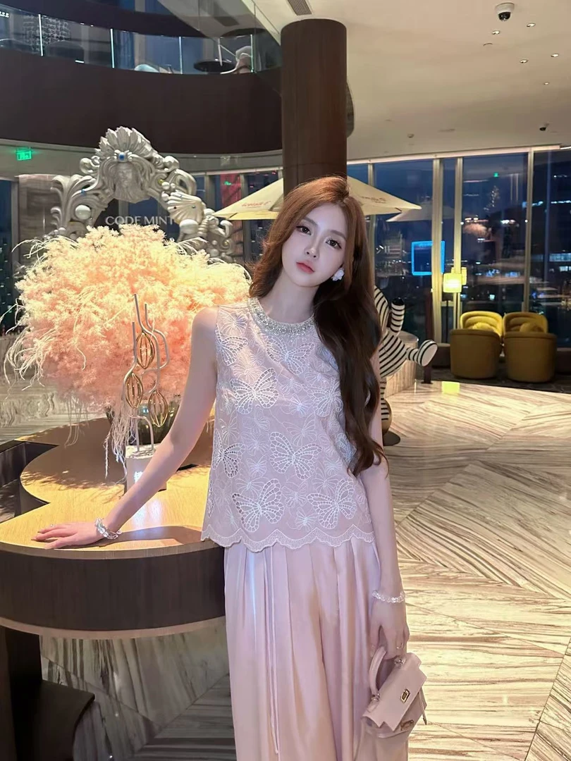 馨儿自制【甜度慕斯】无袖镂空蕾丝上衣甜美舒适阔腿长裤套装XYZ110