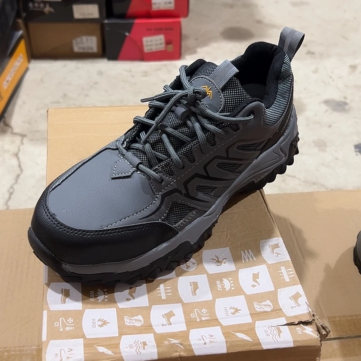 编码060号。44码防砸防刺劳保鞋