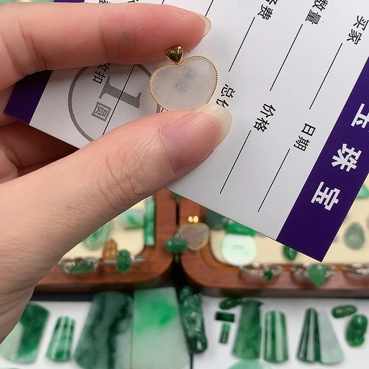 翡翠18K金镶嵌颈饰8753246778