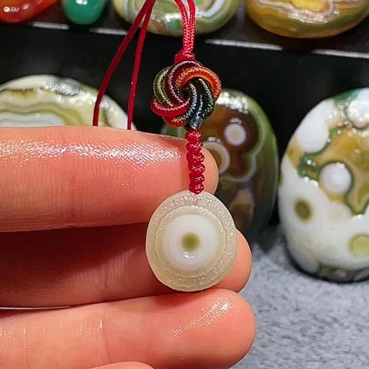 玛瑙/玉髓未镶嵌珠宝奇石