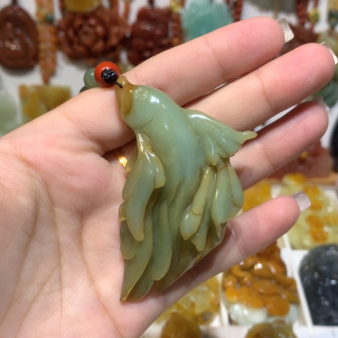 未镶嵌蛇纹石玉颈饰