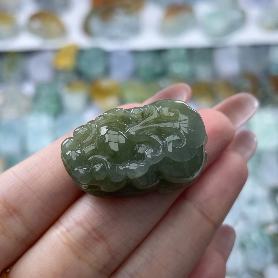 颈饰未镶嵌翡翠貔貅