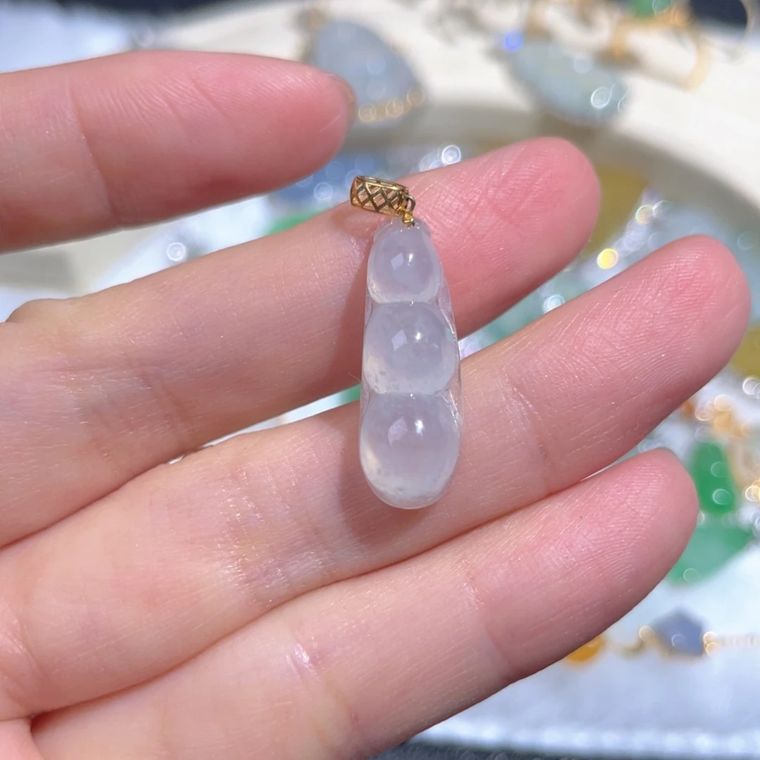 翡翠颈饰18K金镶嵌翡翠