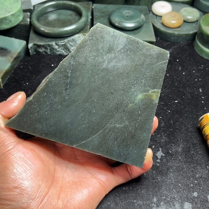 和田玉（糖玉）未镶嵌珠宝奇石