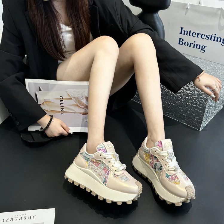 繁花似锦小个子增高阿甘鞋2025新款透气百搭运动时尚亮晶晶潮鞋