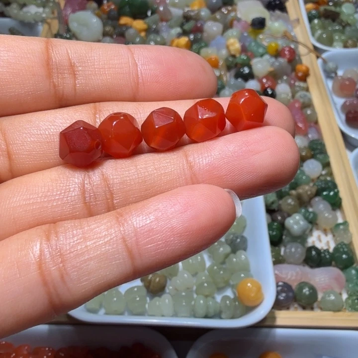 和田玉未镶嵌珠宝半成品