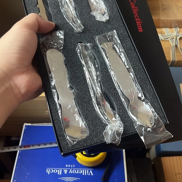 瓷片这种行为让他的注意力
