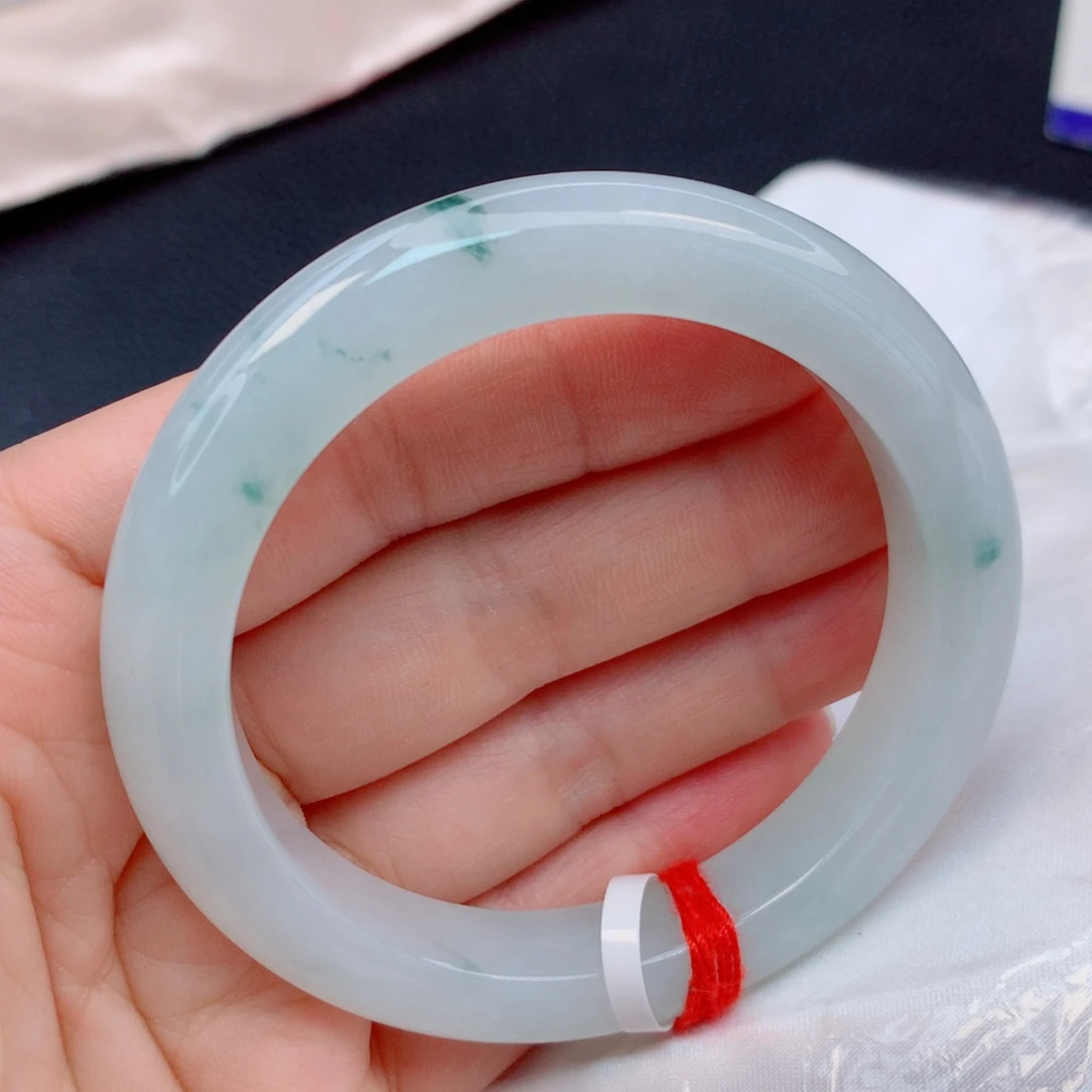 翡翠未镶嵌手镯52圈