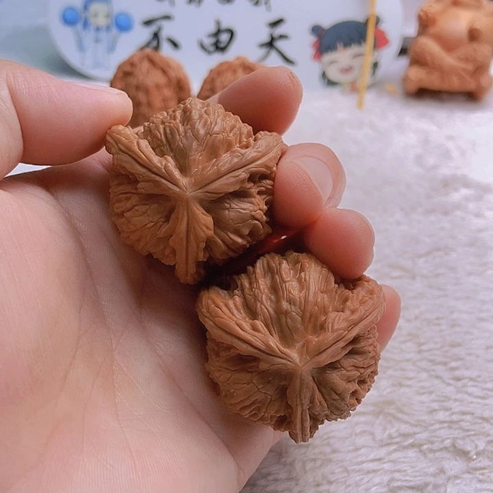 吊坠文玩核桃F*?三棱