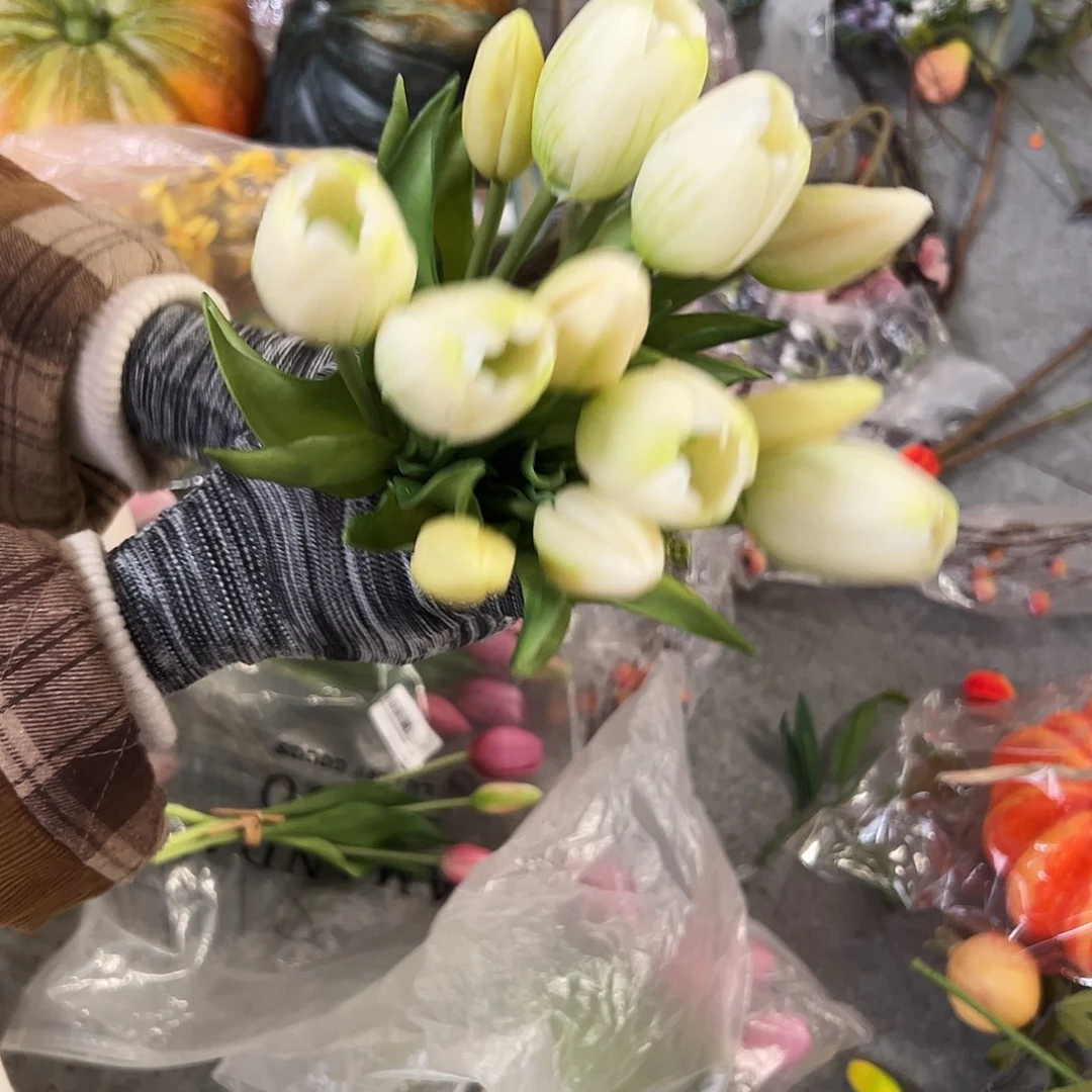 抖音直播一大把白色