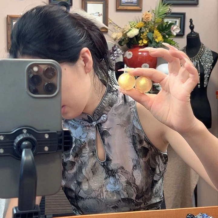 来***喜颈饰玻璃编号111 耳钩