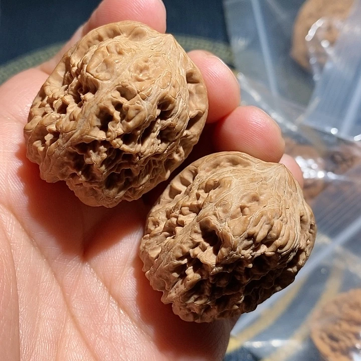 【闪购商品】文玩核桃吊坠将军膀