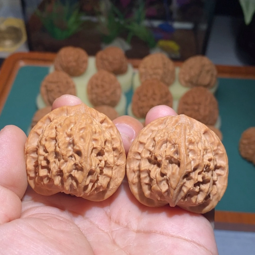 【闪购商品】文玩核桃吊坠凤凰岭