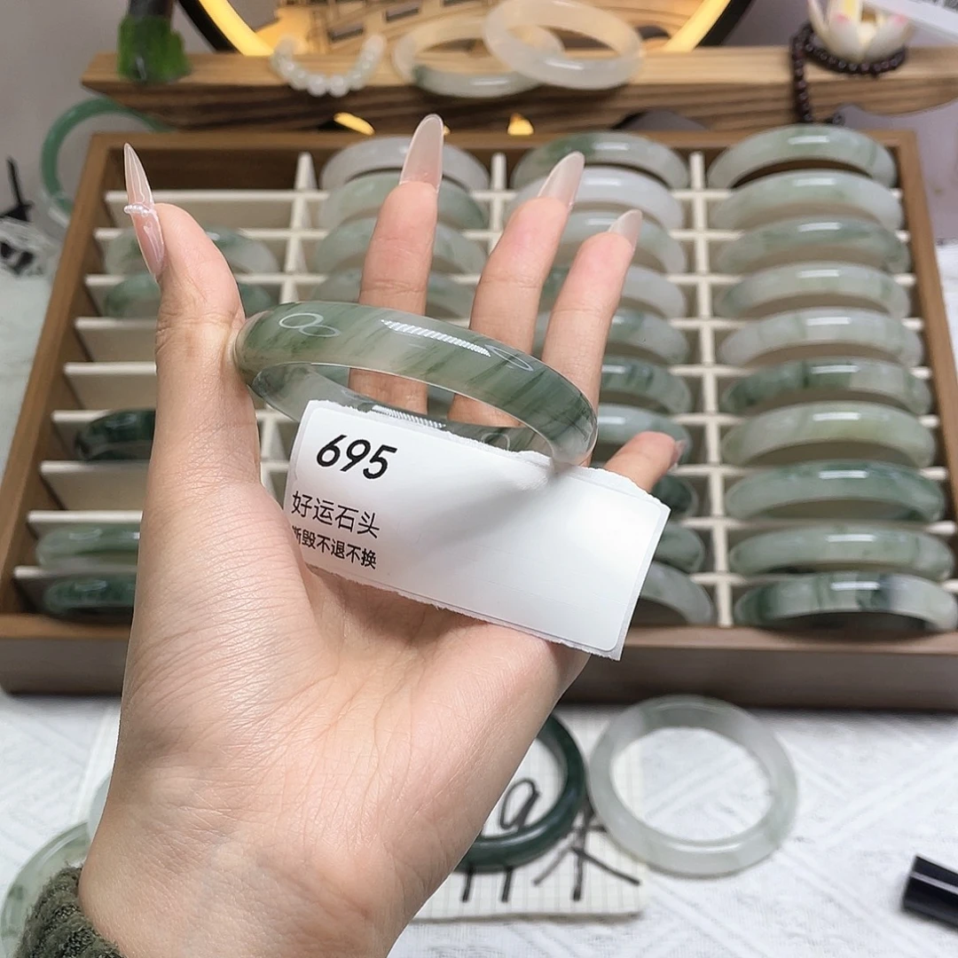 石英质玉未镶嵌手镯695