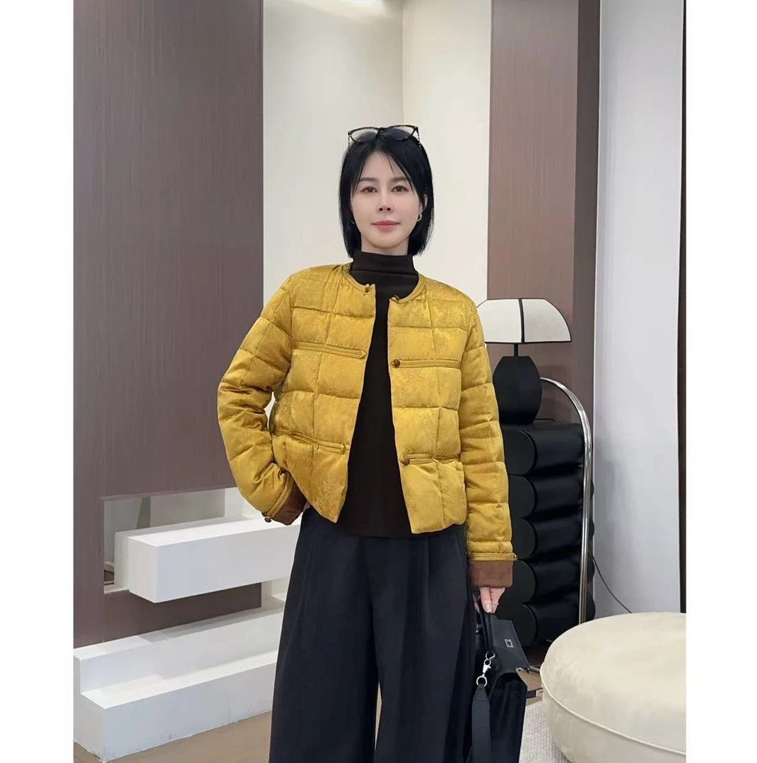 【洁子推荐】2025冬季新款新中式国风椴面提花羽绒服JZYC258389