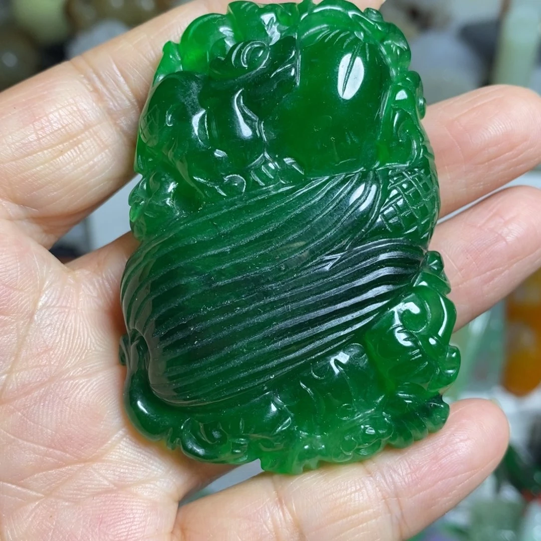 鹏***哥和田玉（糖玉）未镶嵌颈饰