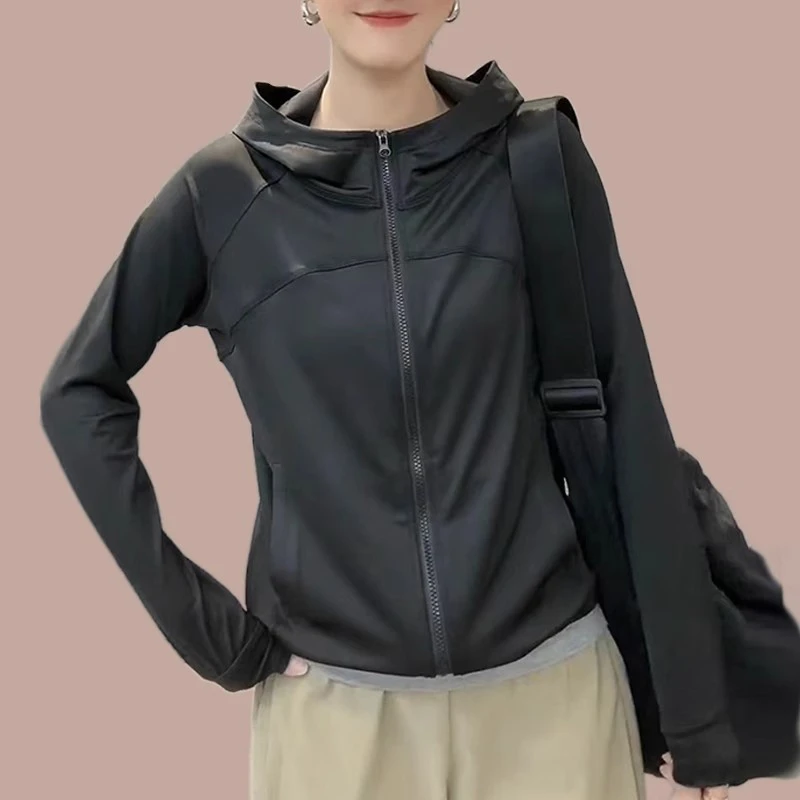 2025年夏季新款轻薄凉感防晒服女简约百搭户短款方便户外运动外套