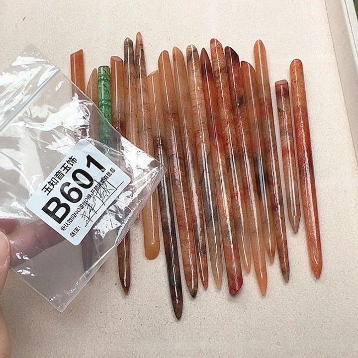 未***期未镶嵌蛇纹石玉发簪