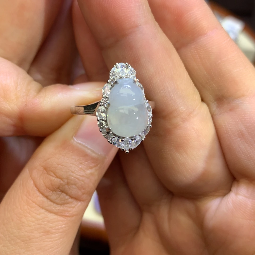 翡翠颈饰银S925镶嵌翡翠吊坠