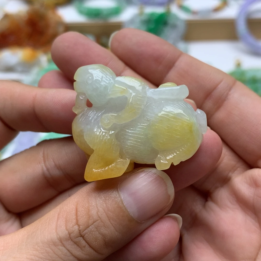 翡翠未镶嵌颈饰暖*啊翡翠