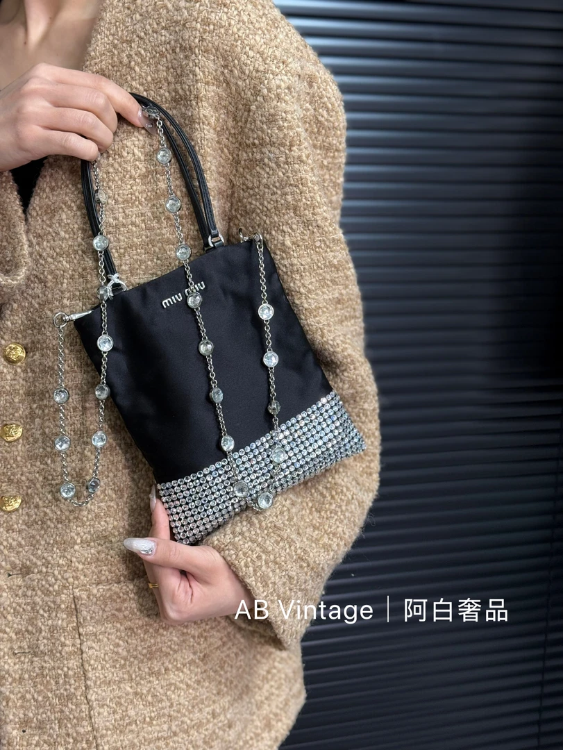 95新 MIU MIU/缪缪 阿白奢品/缪缪 缎面水钻托特包