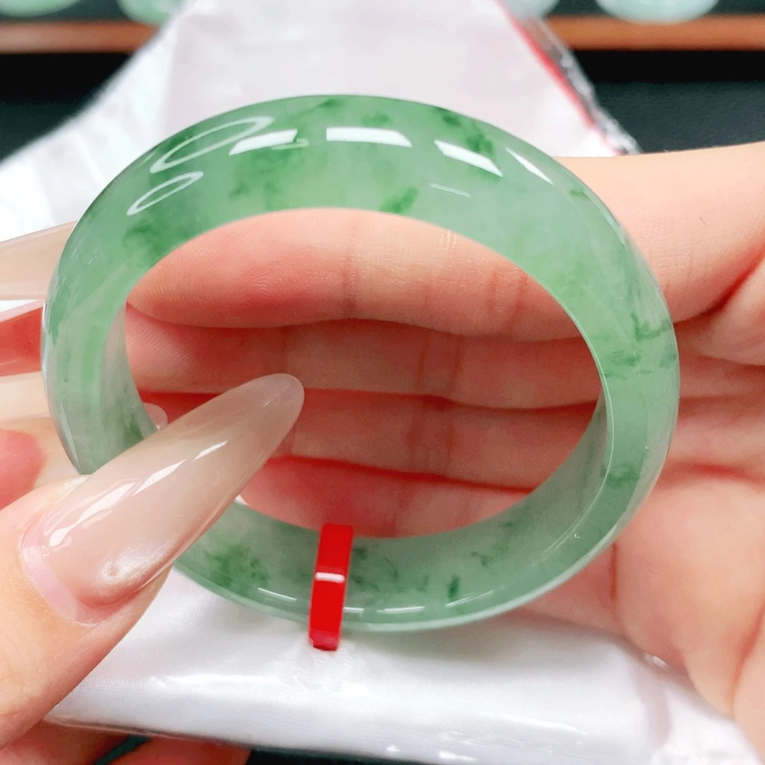 翡翠未镶嵌手镯53贵