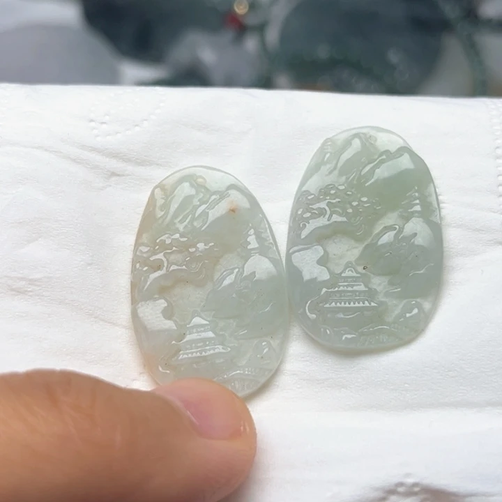 翡翠未镶嵌颈饰挂件