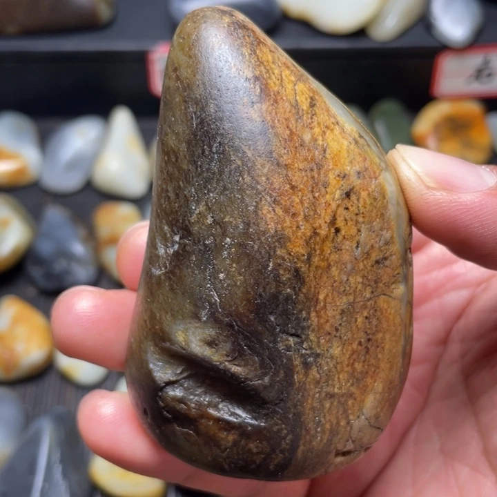 和田玉未镶嵌把件83