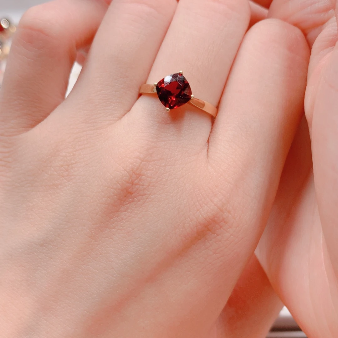 石榴石戒指18K金镶嵌