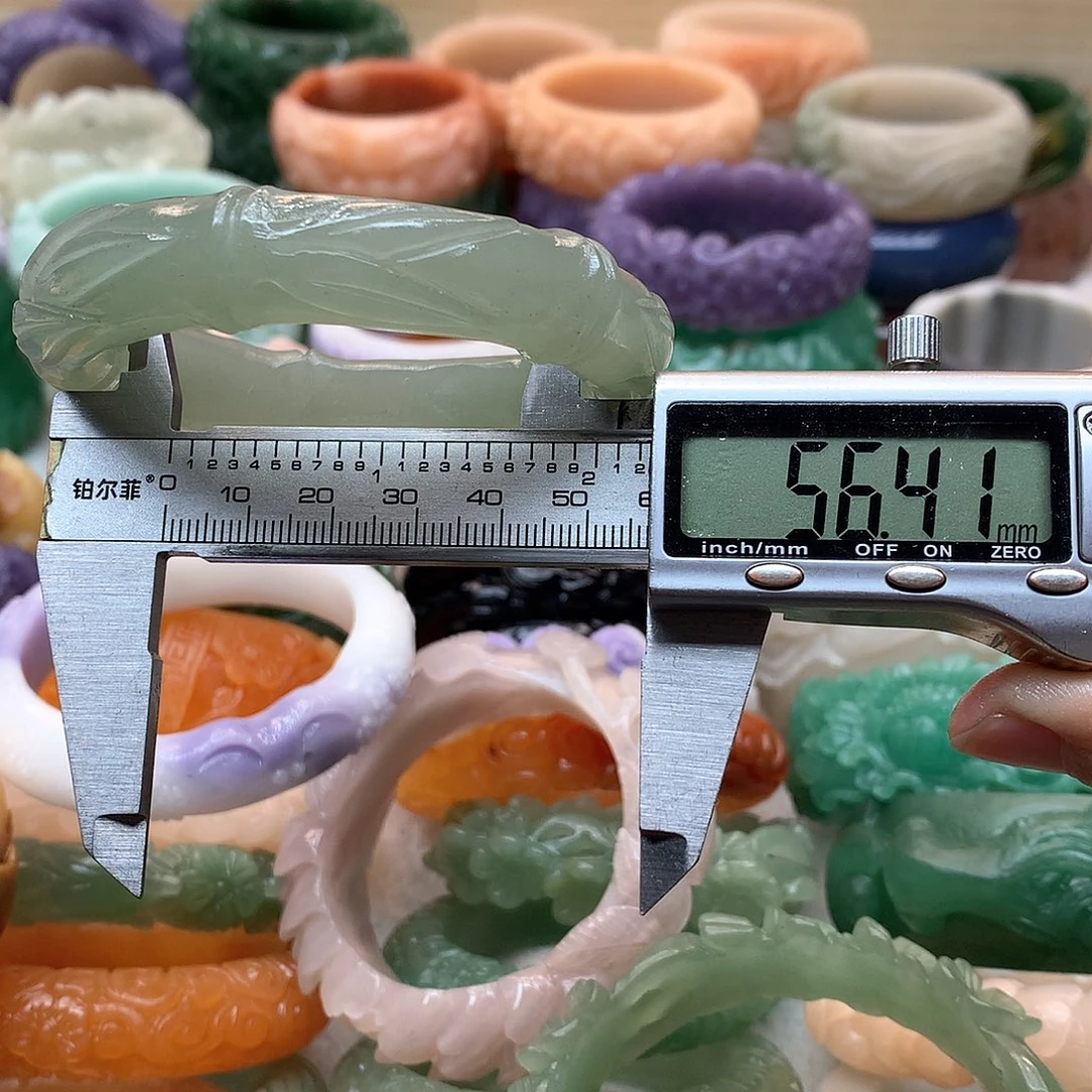 未镶嵌手镯石英质玉