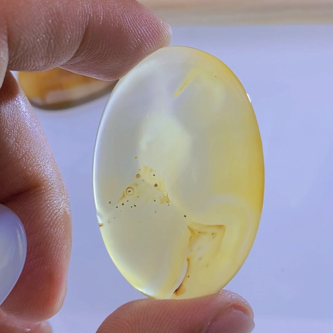 玛瑙/玉髓颈饰未镶嵌丫**?