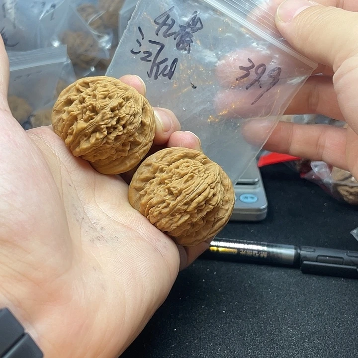 河***儿文玩核桃把件四座楼