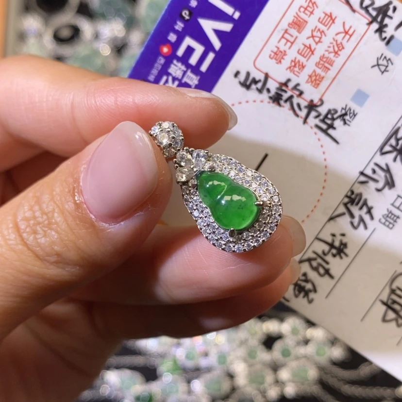 【闪购商品】翡翠颈饰未镶嵌天然