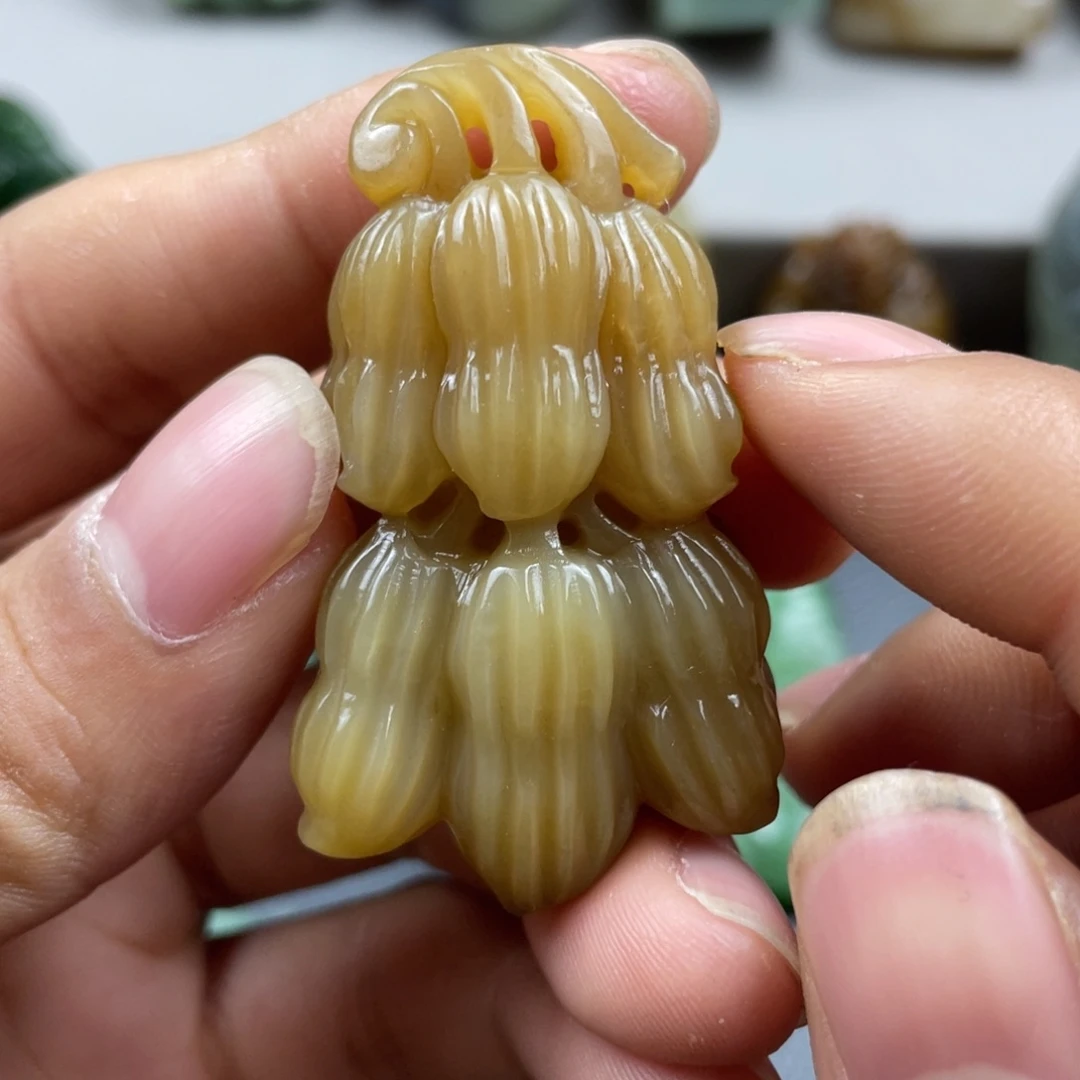 和田玉未镶嵌挂件