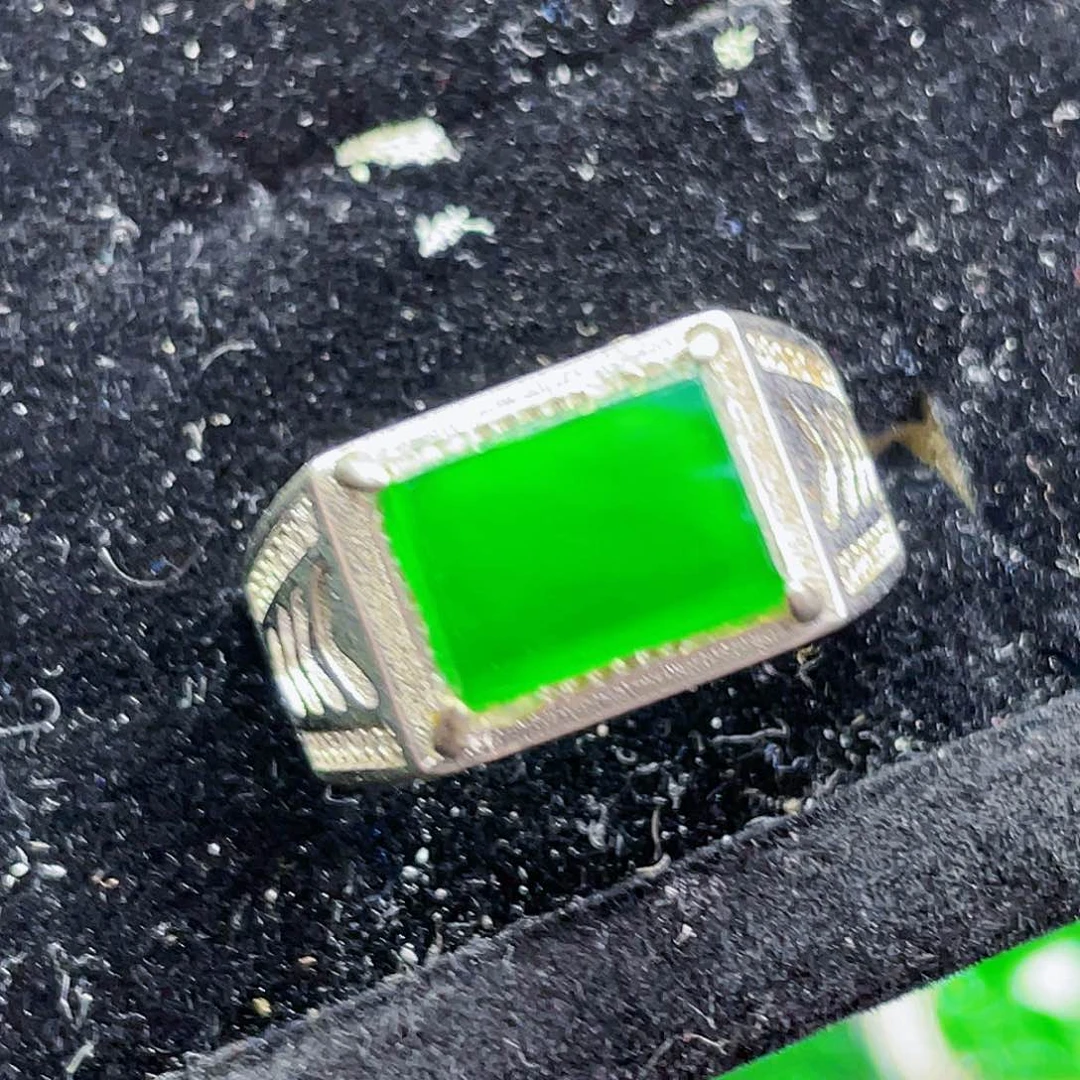 翡翠未镶嵌颈饰34