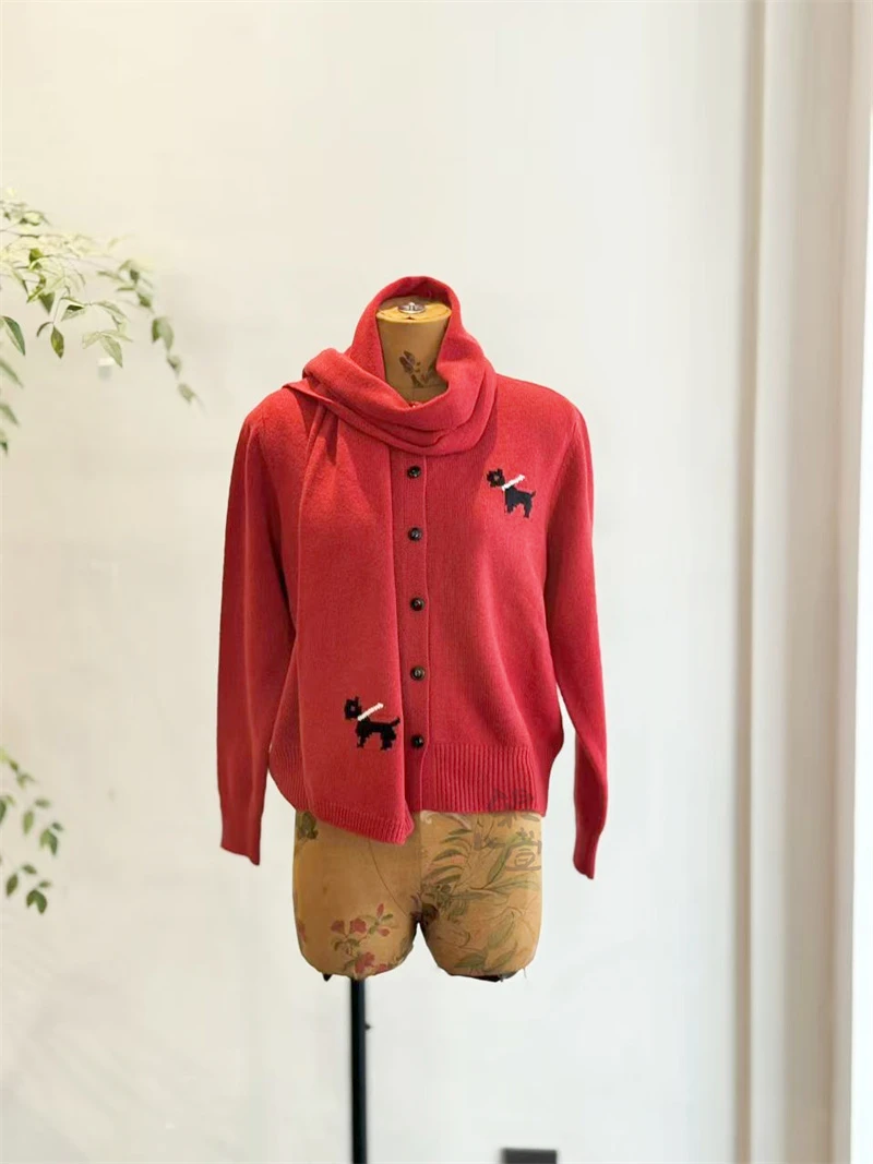 雅儿萱 2025 红色围脖两件套毛衣 NN