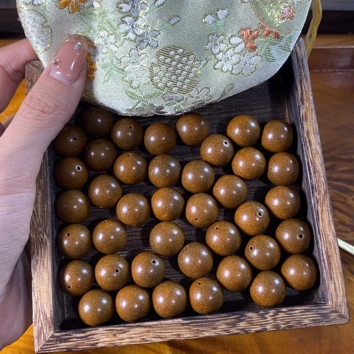泥塑十二花神1.5瑕疵珠香包约50克