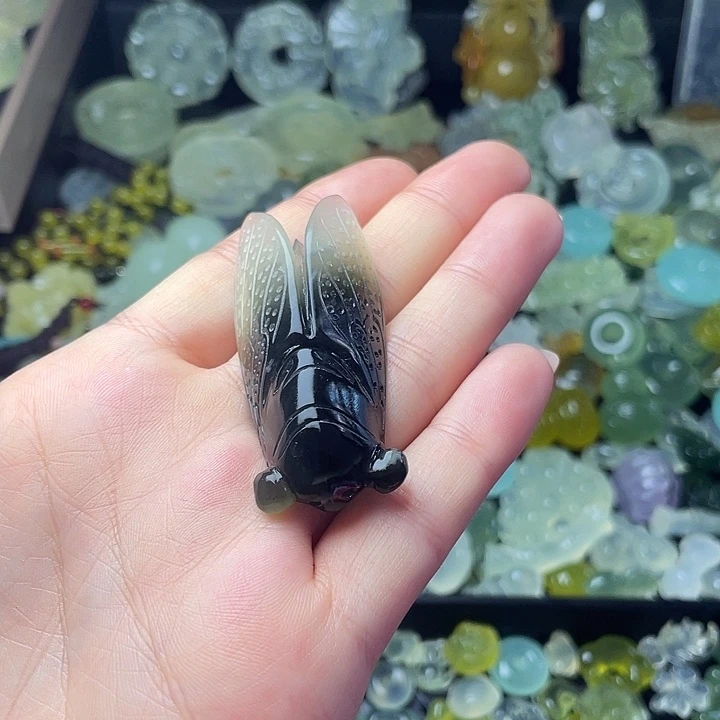 蛇纹石玉合金颈饰一鸣惊人