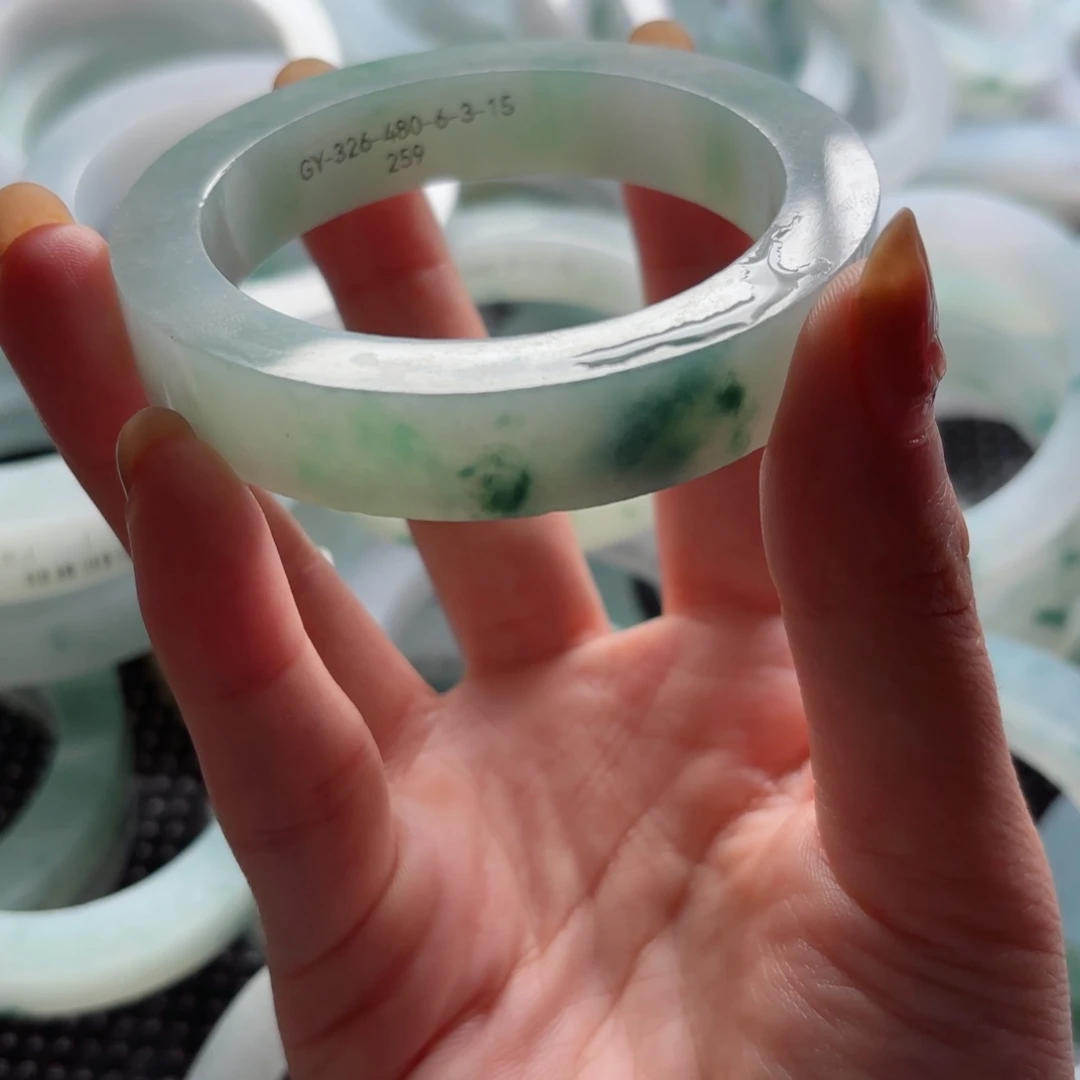 ****鸿定制翡翠不退不换未镶嵌