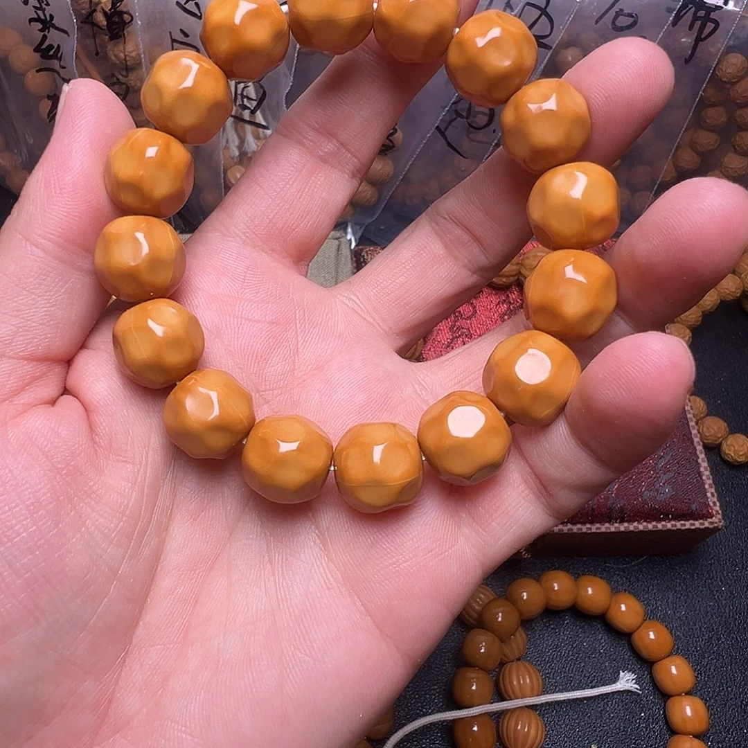 猴头核桃手串大奶酪