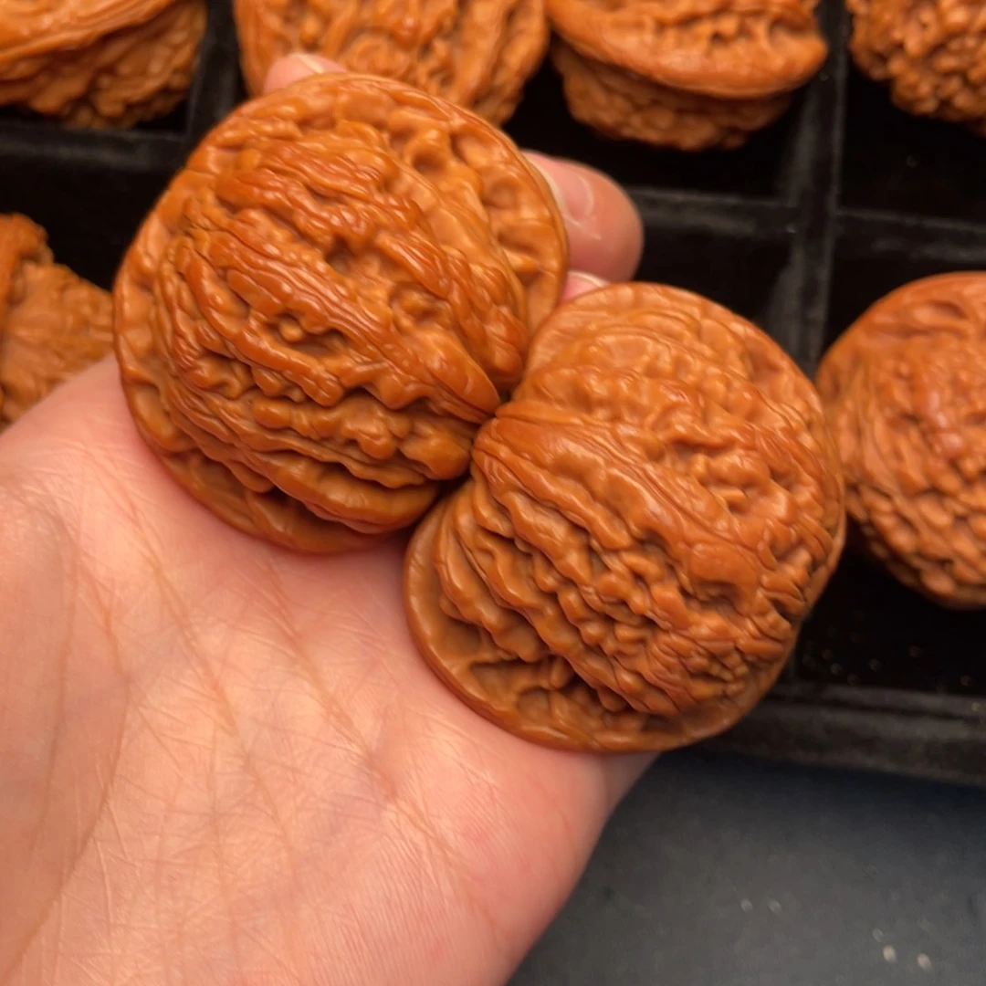 秦岭野生文玩核桃