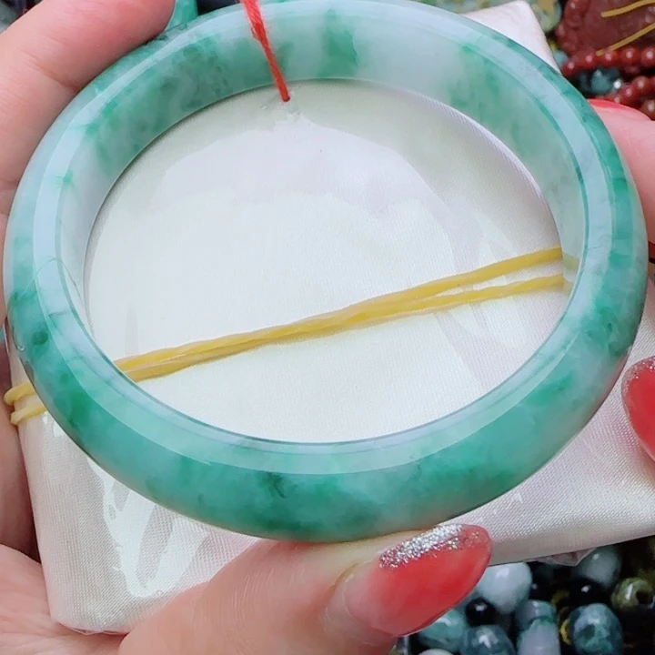 翡翠未镶嵌手镯天然A货18